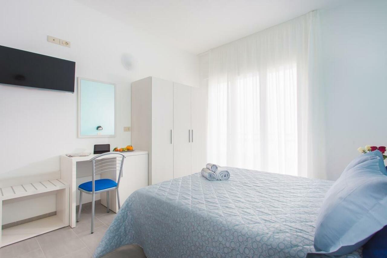 Hotel Platinum Rimini Extérieur photo